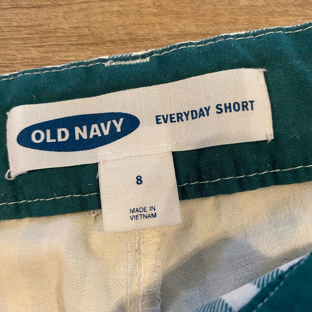 3 Pair Women’s size 8 Old Navy Everyday Shorts 5’ Inseam Gently Used - Picture 3 of 11